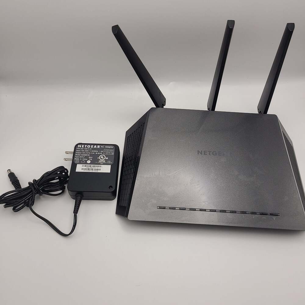 Netgear Nighthawk AC1900 Smart WiFi Router Model R7000 w Power Adapter - Picture 2 of 4